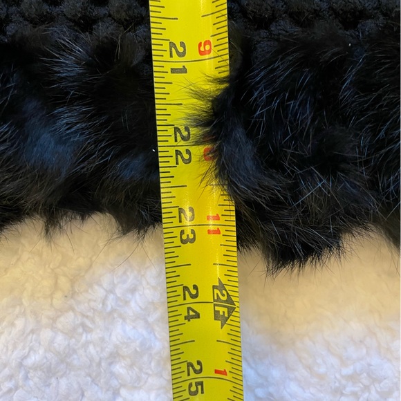 Cabo crochet black fur trim sweater - Picture 10 of 10